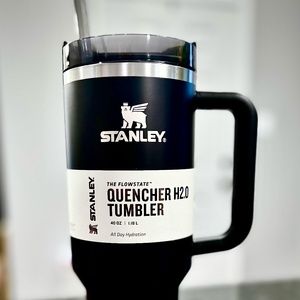 Stanley Black Glow 40 oz Quencher H2.O Flowstate Tumbler